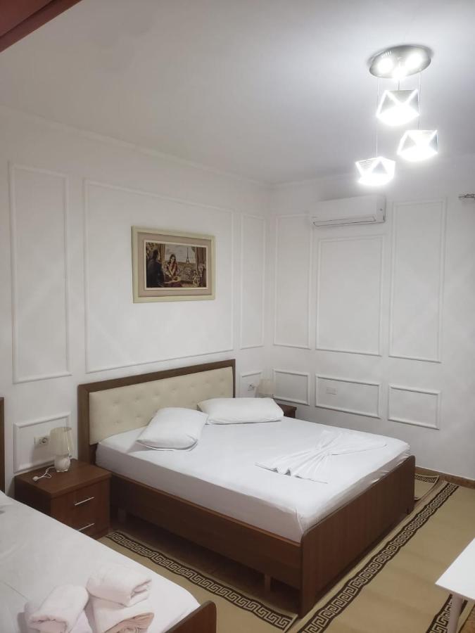 Hotel Kaloshi 4*